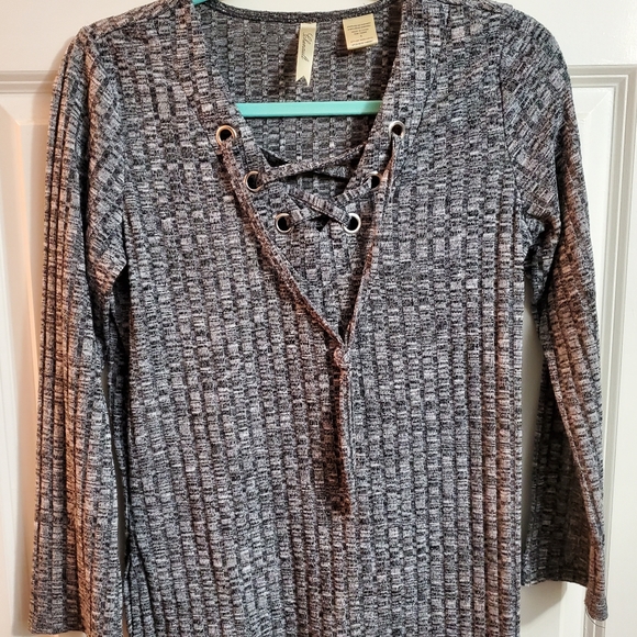 Chenault - Picture 1 of 3